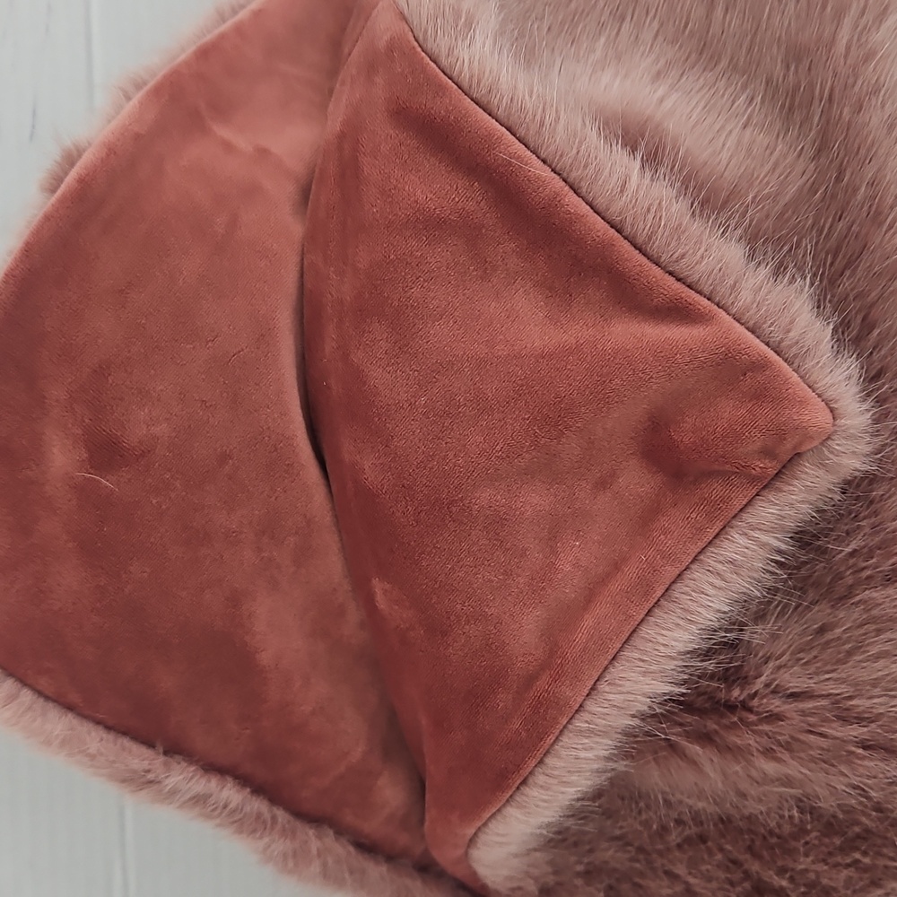Ikea Dotir Plush Mauve Pink Faux Fur Velveteen Square Pillow - Picture 6 of 6